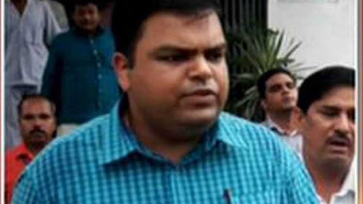 बिहार के बक्सर जिले के डीएम ने की खुदखुशी