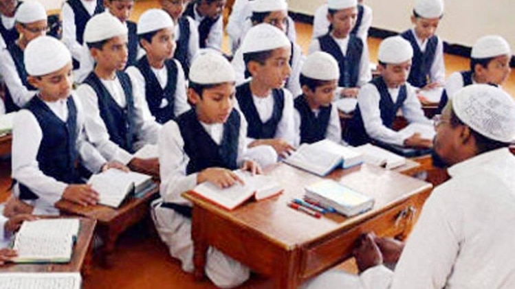 क्रांतिकारी बहुत क्रांतिकारी