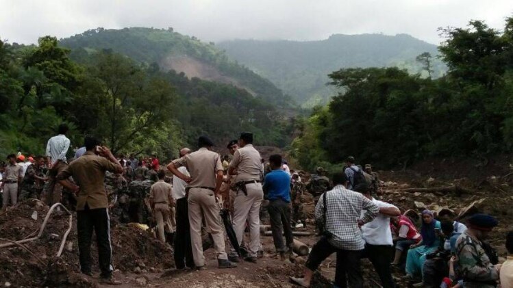 मंडी में भूस्खलन