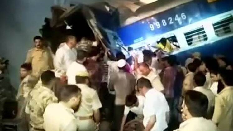 देखिए मुजफ्फरनगर रेल हादसे की तस्वीरें