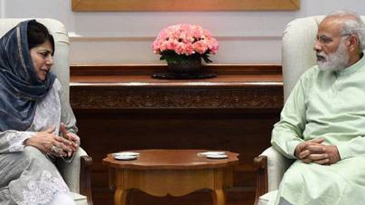 महबूबा मुफ्ती और पीएम मोदी