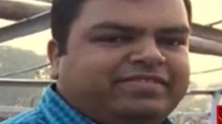 नॉनस्टॉप 100: रेलवे ट्रैक पर मिला डीएम का शव