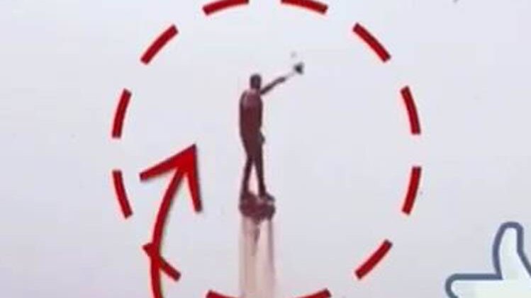 गंगा आरती के इस वीडियो ने सोशल मीडिया पर मचाई धूम