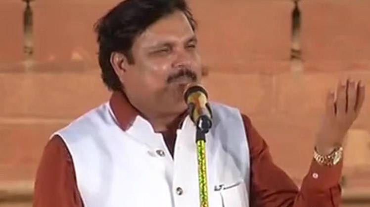 70 साल की आजादी का दिल में सम्मान रहे...