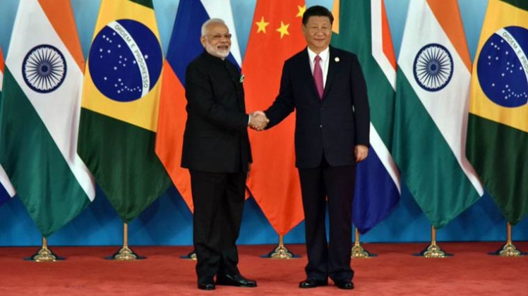ब्रिक्स सम्मेलन में चीनी राष्ट्रपति के साथ PM मोदी