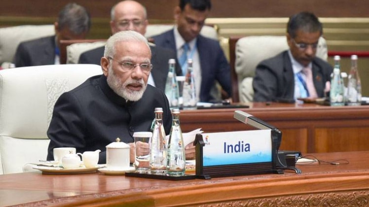 ब्रिक्स सम्मेलन में PM मोदी के साथ अन्य नेता