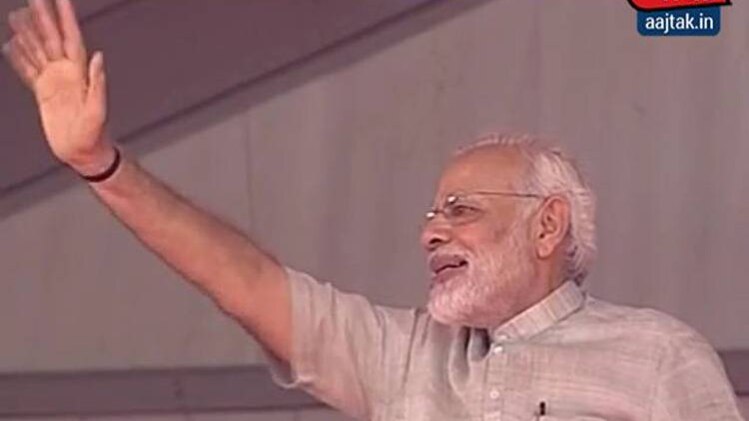 पहली बार अपने गांव वडनगर चले पीएम मोदी