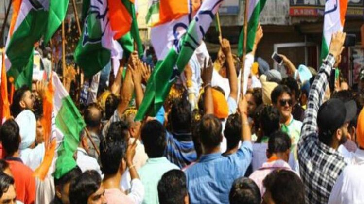 गुरदासपुर उपचुनाव में बीजेपी की बत्ती गुल!