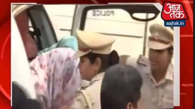 10 मिनट में देखें 50 बड़ी खबरें