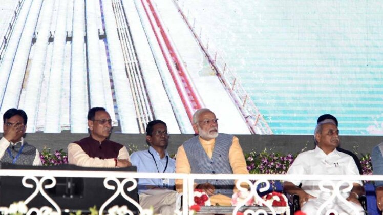 गुजरात में पीएम मोदी