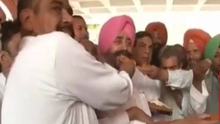 शतक आजतक: एक साथ देखिए सभी बड़ी खबरें