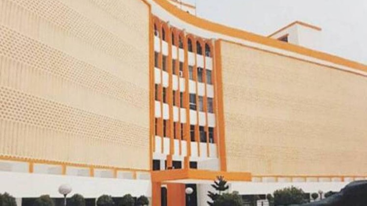 100 शहर 100 खबर