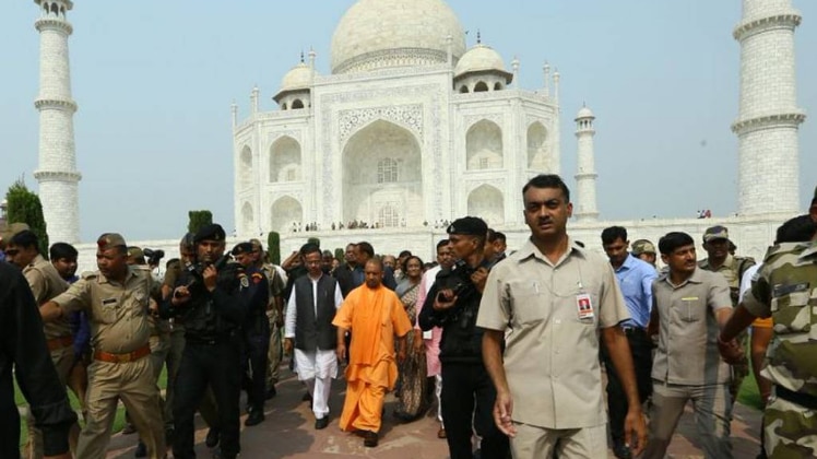 क्रांतिकारी बहुत क्रांतिकारी