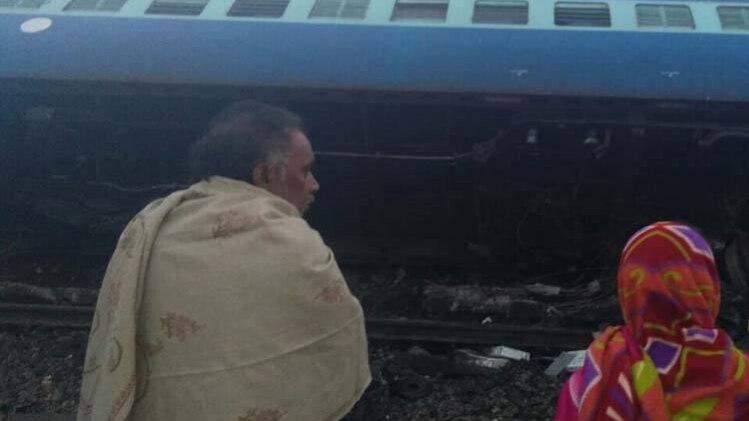 नॉनस्टॉप 100: पटरी से उतरी वास्को डि गामा एक्सप्रेस