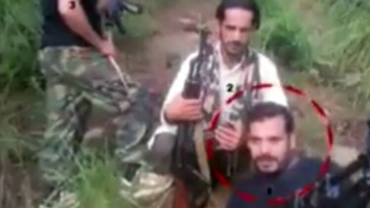 सेना के एनकाउंटर में तीन आतंकवादी मारे गए