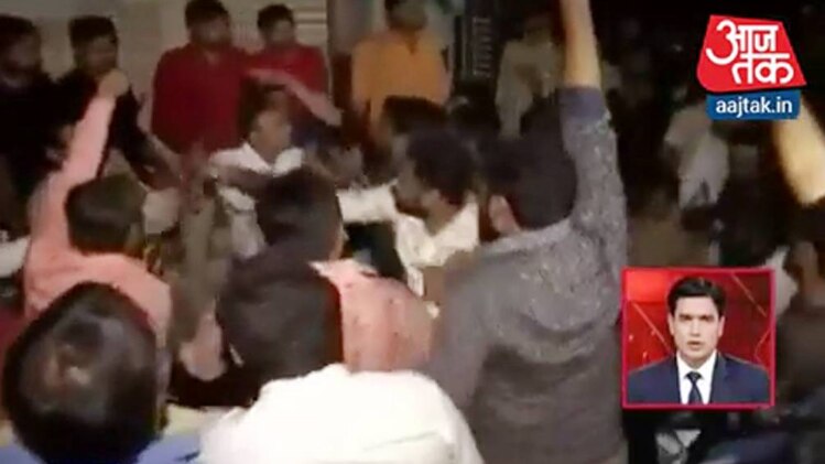 कांग्रेस उम्मीदवार के दफ्तर में तोड़फोड़