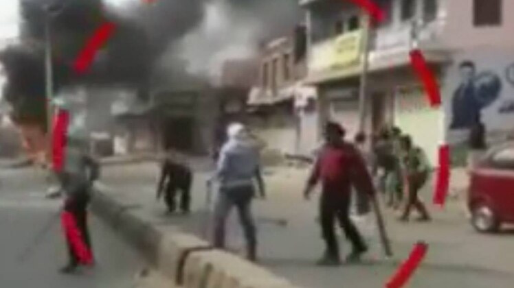 अवैध निर्माण को लेकर झड़प