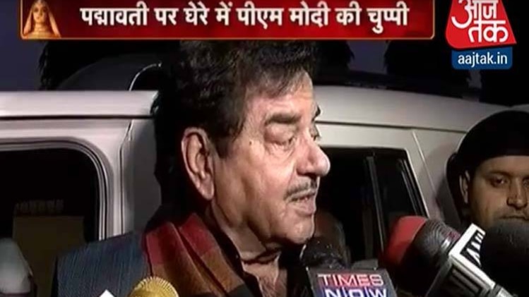 पद्मावती विवाद पर प्रधानमंत्री मोदी मौन क्यों?