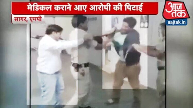 मेडिकल कराने आए आरोपी की पिटाई