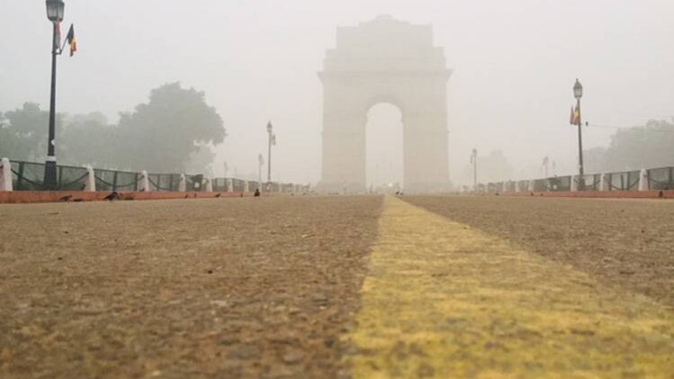 नॉनस्टॉप 100: दिल्ली में जहरीली धुंध का कहर जारी