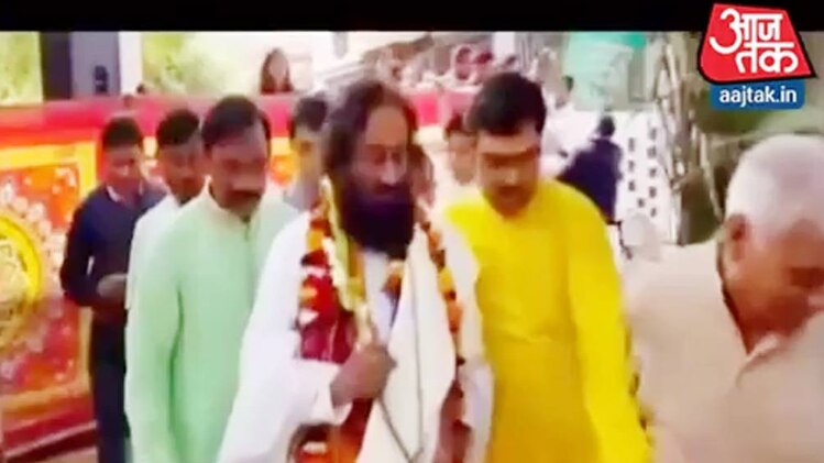 श्रीश्री रविशंकर सुलझाएंगे राम मंदिर विवाद!