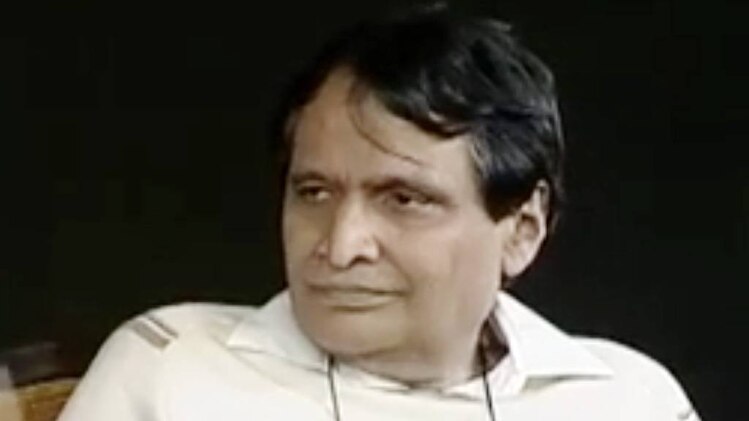 केन्द्रीय वाणिज्य मंत्री सुरेश प्रभु