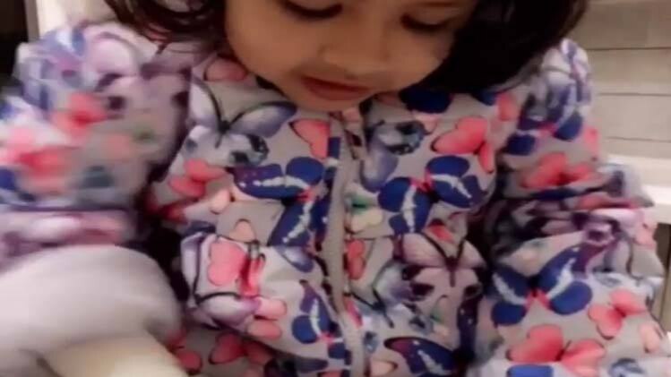 जब माही की बेटी जीवा ने बनाईं पूरियां!