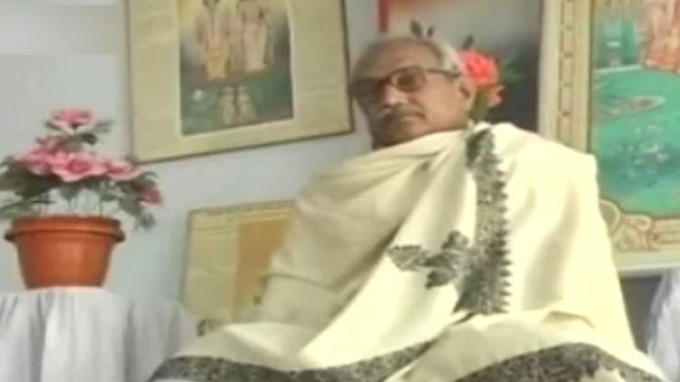 फरार बाबा वीरेन्द्र देव दीक्षित