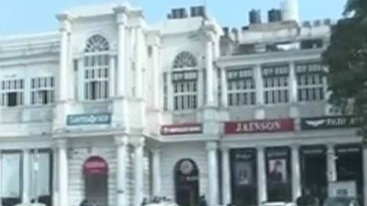 दिल्ली के कनॉट प्लेस में नया साल जरा संभलकर मनाना!