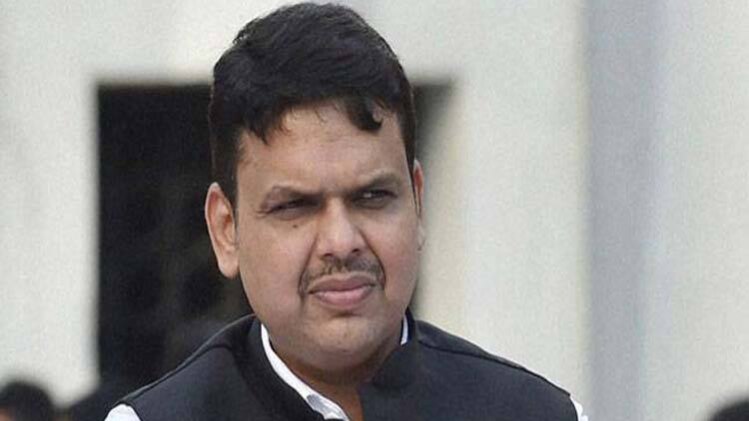 एक साल में महाराष्ट्र सरकार को छोड़ेगी शिवसेना!