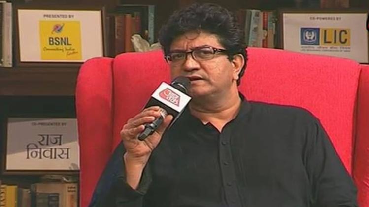 प्रसून जोशी के साथ देखिए हैप्पी 'गीत' ईयर!