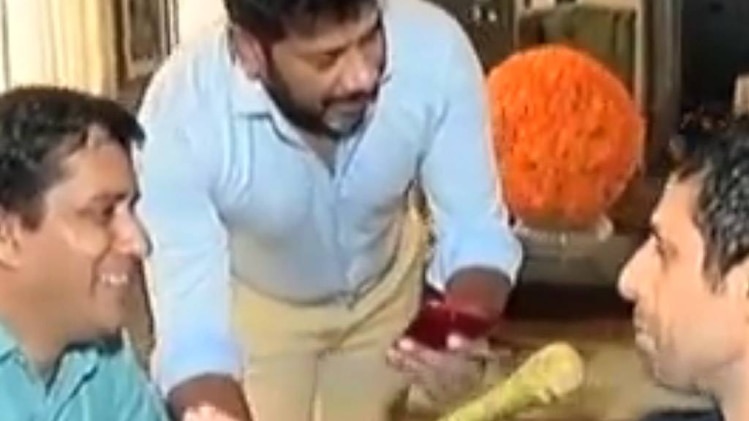 अशीष नेहरा