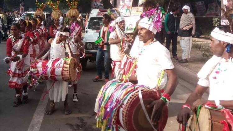 राहुल गांधी की ताजपोशी का जश्न