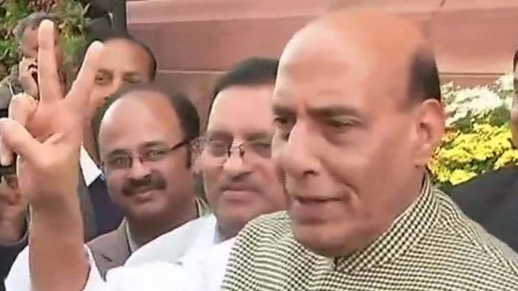 राजनाथ ने राहुल पर ली चुटकी, बोले-सिर मुंडवाते ही ओले पड़े