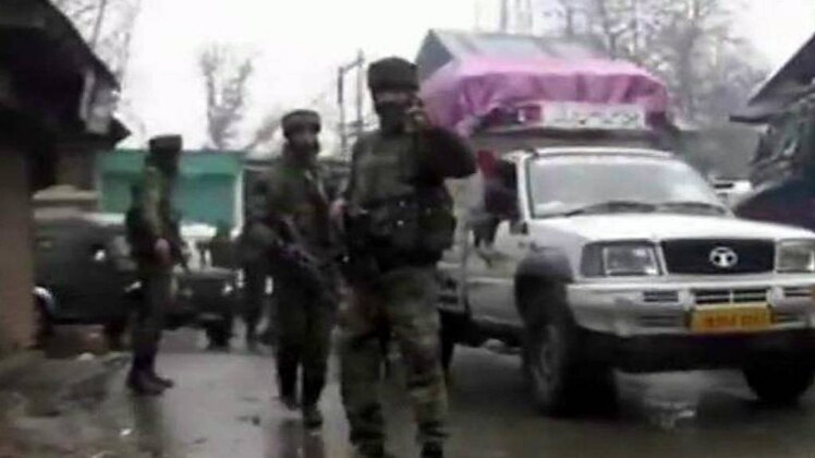 सुरक्षाबलों ने मुठभेड़ में दो आतंकियों को मार गिराया