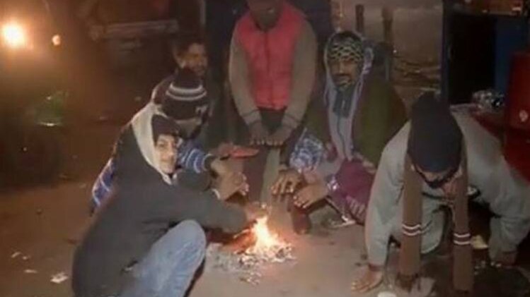 ठंड का प्रकोप जारी, देखिए बड़ी खबरें