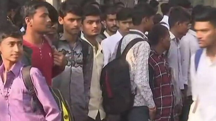 मुंबई में लौटा सुकून