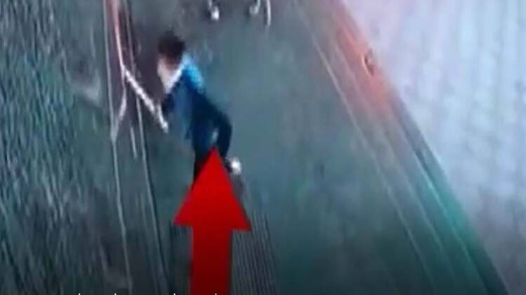 फिल्म पद्मावत के विरोध में बेकाबू 'गुंडागर्दी'