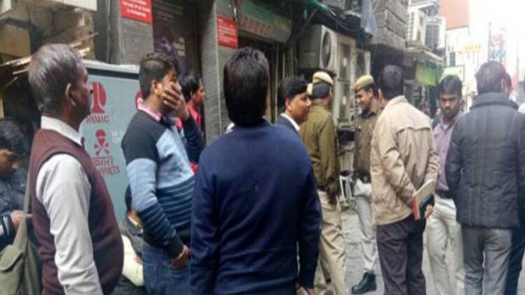 आओ बहस करें