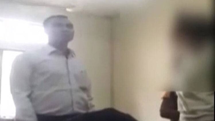 छात्रा से छेड़छाड़ का आरोपी प्रोफेसर