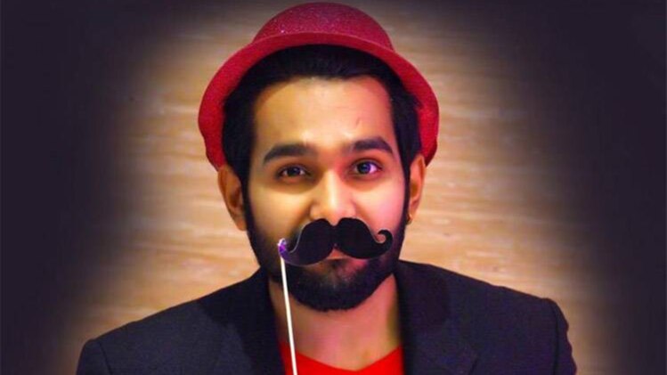 पेशे से फोटोग्राफर अंकित बड़ा मॉडल बनना चाहता था