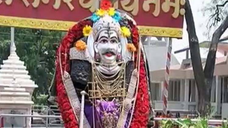 शनि के ये मंत्र करेंगे दुखों का अंत