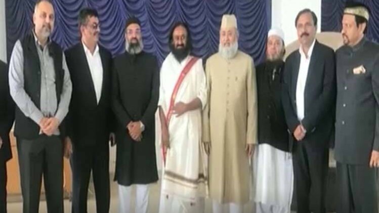 क्या कोर्ट के बाहर हल होगा मंदिर-मस्जिद विवाद?