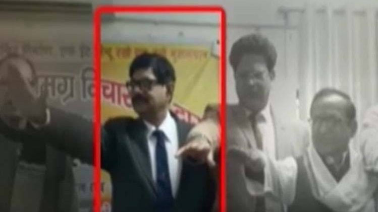 यूपी के डीजी की 'राम शपथ' पर सियासी हंगामा!