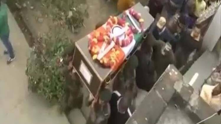 कब तक शहादतों पर 'खोखले शब्द' चढ़ाए जाएंगे?