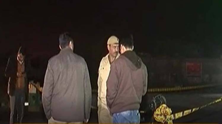 बिहार में दुश्मनी और दिल्ली में गैंगवार!