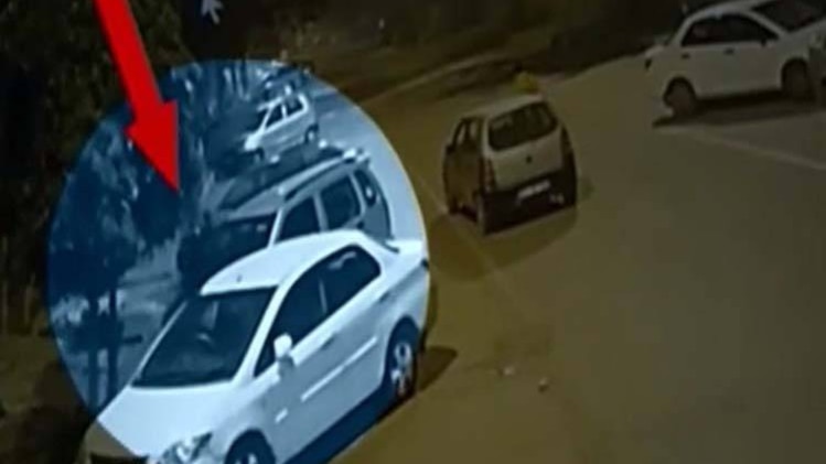 ये चोर हैं कि मानते ही नहीं!