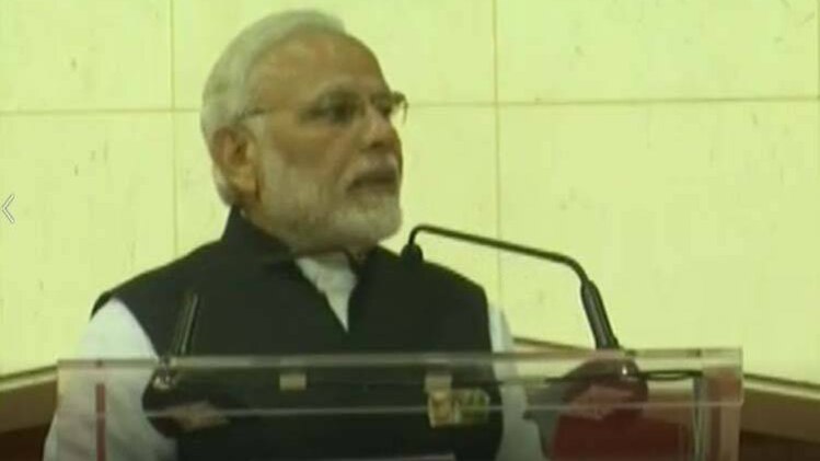 मस्कट में भारतीयों के बीच पीएम मोदी का 'मेगा शो'