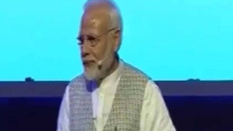 जब स्कूली बच्चों के लिए पीएम मोदी बने 'गुरु'