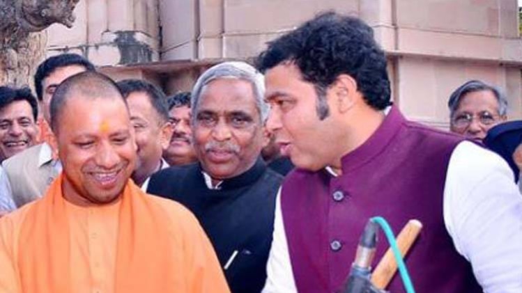 कृष्ण नगरी में सीएम योगी